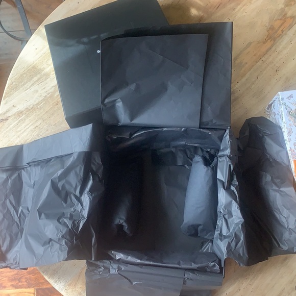 SAINT LAURENT Shoe/Gift Box w/silk paper - - Picture 6 of 6